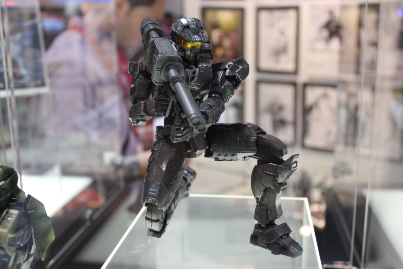 Illustration for article titled Batman, Master Chief, Solid Snake & Sam Gideon are Square Enix's Newest, Most Beautiful Action Figures
